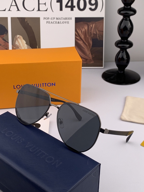 ルイヴィトンサングラス着用イメージ